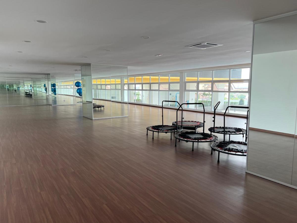Appartamento New!! Loving Night Novo 2Br 4-9Pax I Jonker I Netflix I Family Malacca Esterno foto