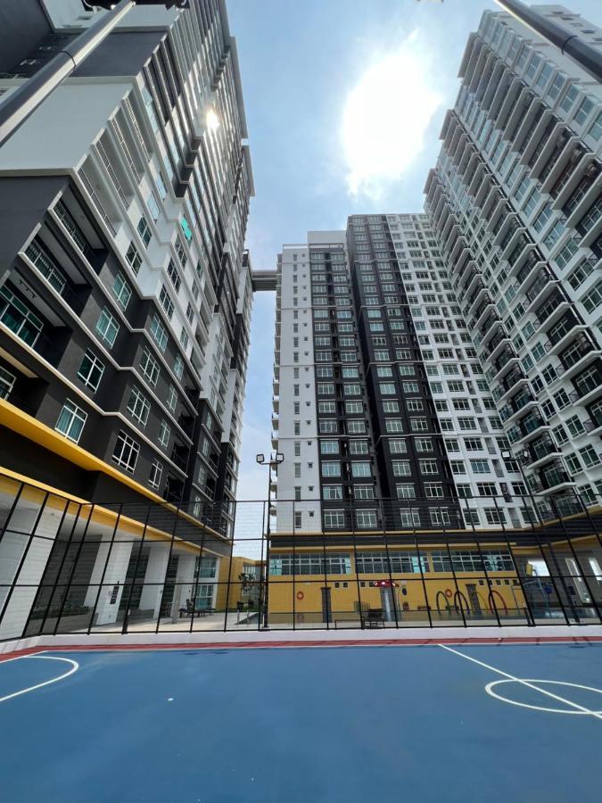 Appartamento New!! Loving Night Novo 2Br 4-9Pax I Jonker I Netflix I Family Malacca Esterno foto
