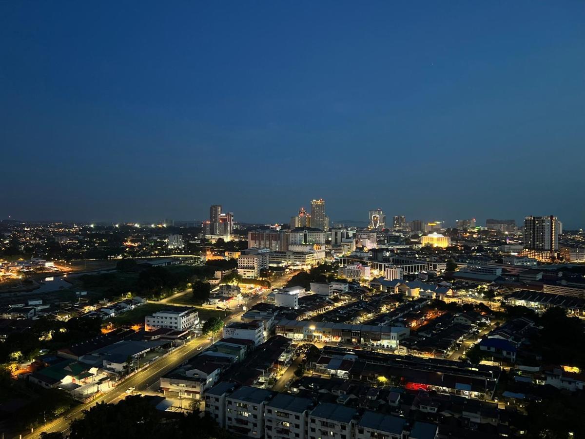 Appartamento New!! Loving Night Novo 2Br 4-9Pax I Jonker I Netflix I Family Malacca Esterno foto